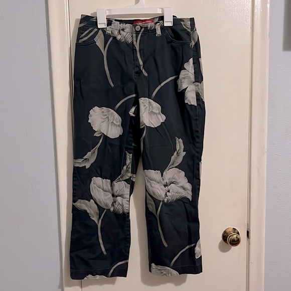 Denim - Gloria Vanderbilt flower patterned pants, size 8